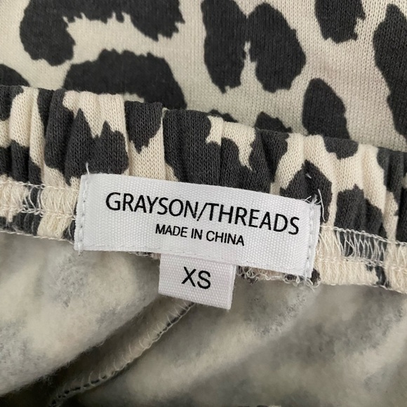 Grayson Threads Beige Leopard Print Joggers Sweatpants NWT Size XS - Picture 7 of 7